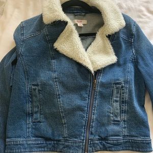 Crop Jean Jacket with fur collar